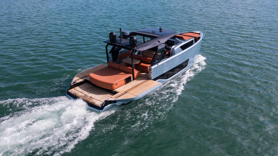 Bella Yacht Photos Pics 