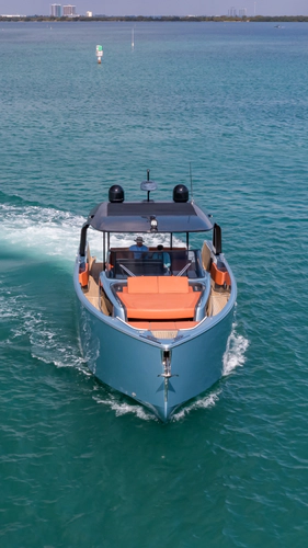 Bella Yacht Photos Pics 