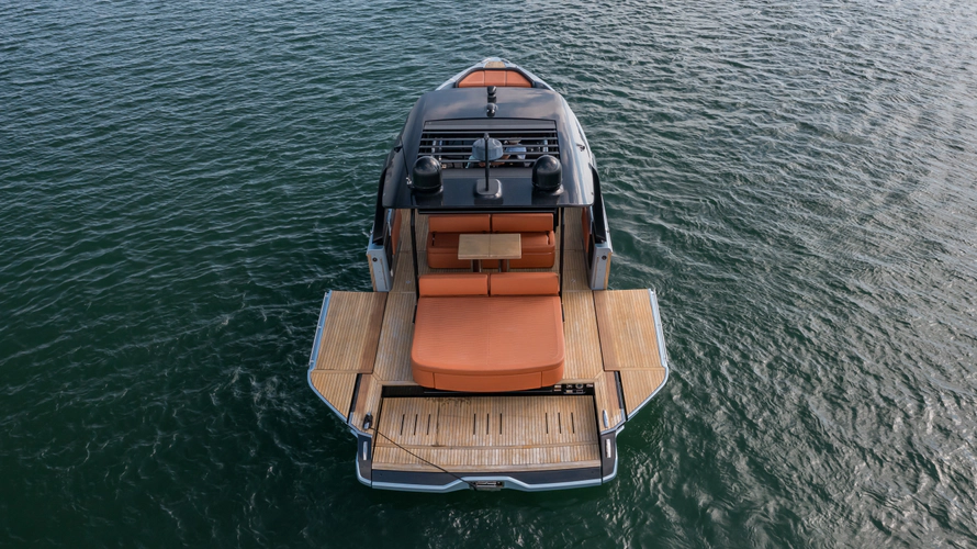 Bella Yacht Photos Pics 