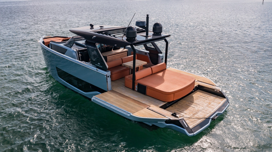 Bella Yacht Photos Pics 