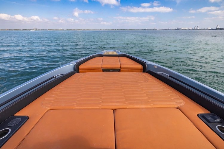 Bella Yacht Photos Pics 