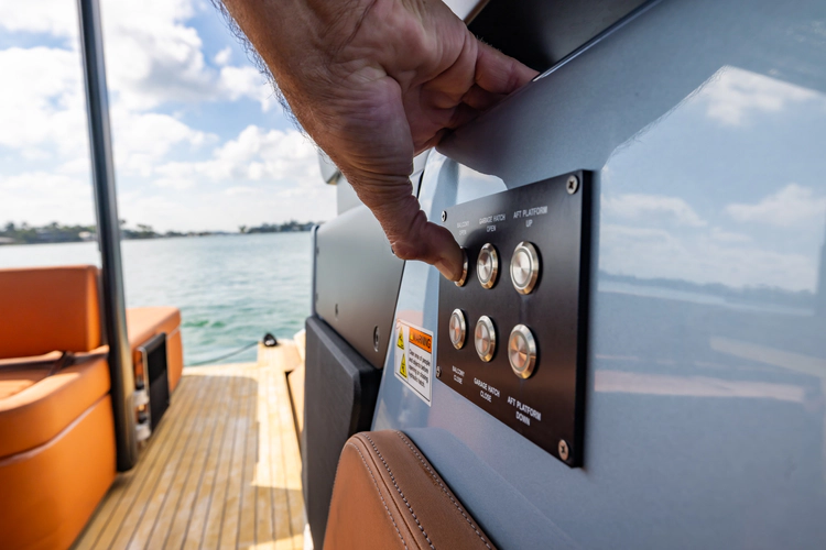 Bella Yacht Photos Pics 