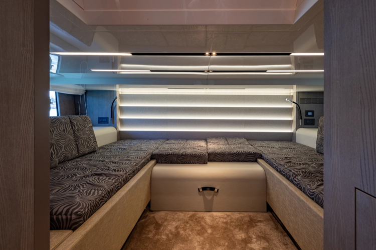 Bella Yacht Photos Pics 