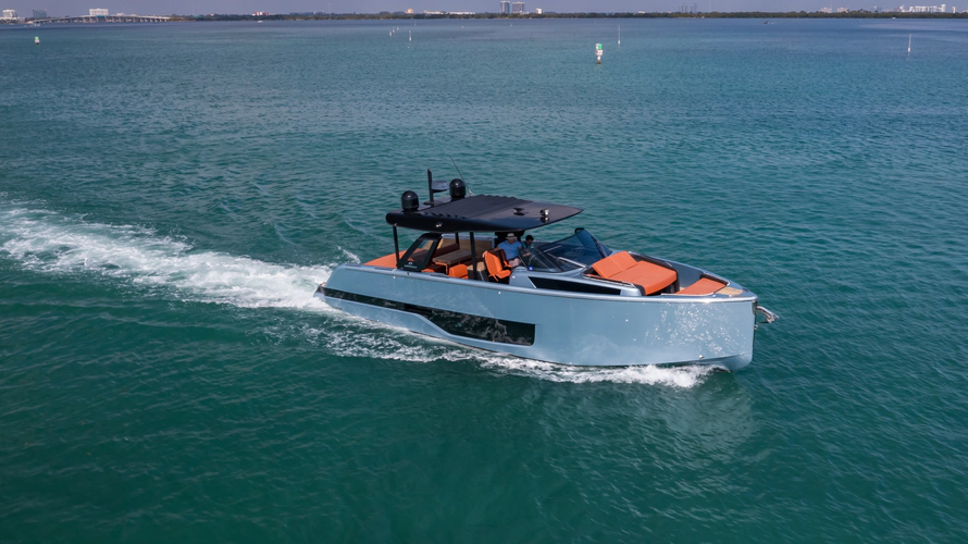 Bella Yacht Photos Pics 