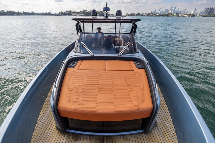 Bella Yacht Photos Pics 