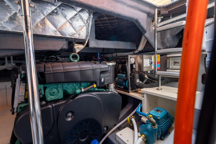 Bella Yacht Photos Pics 