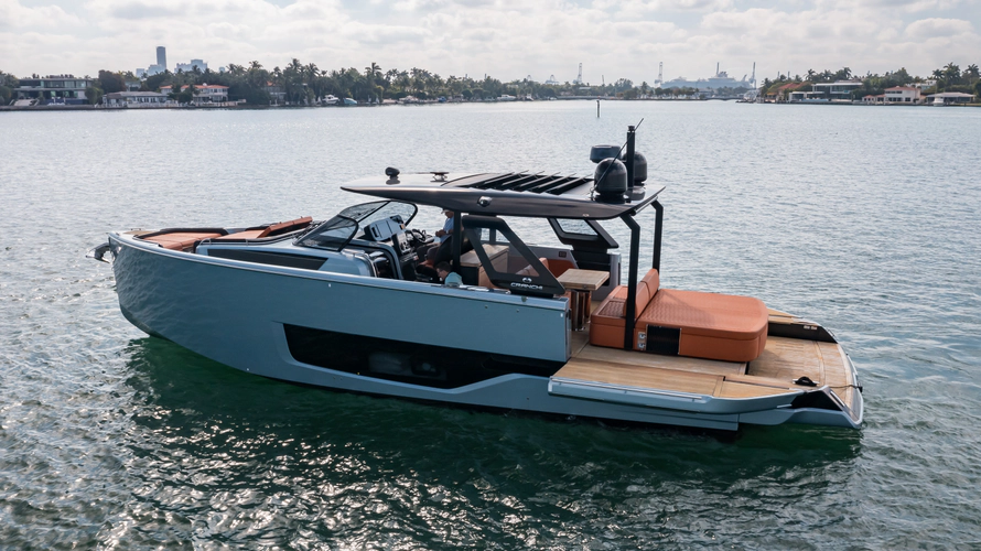 Bella Yacht Photos Pics 