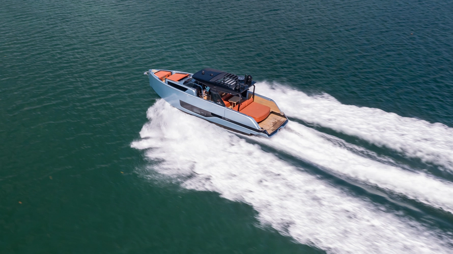 Bella Yacht Photos Pics 