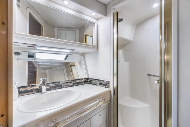 Aqua Yacht Photos Pics 