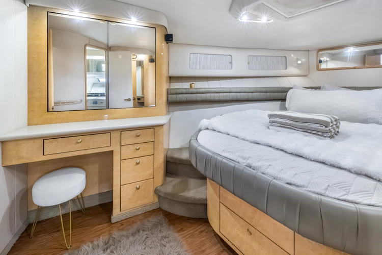 Aqua Yacht Photos Pics 