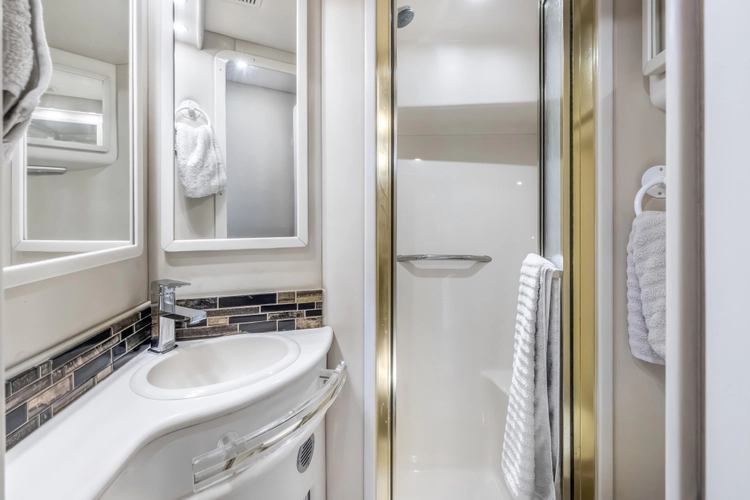 Aqua Yacht Photos Pics 