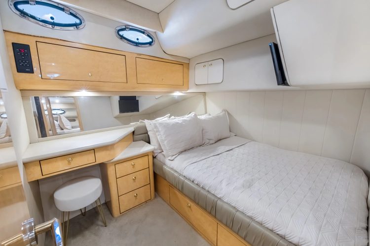 Aqua Yacht Photos Pics 