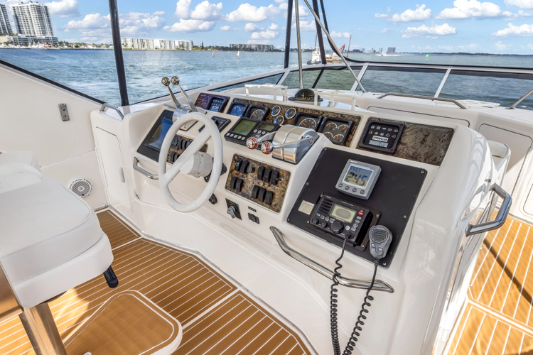 Aqua Yacht Photos Pics 