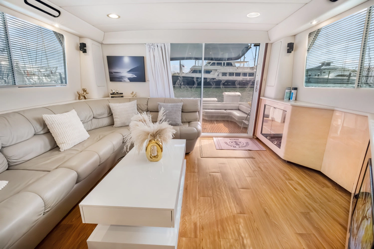 Aqua Yacht Photos Pics 