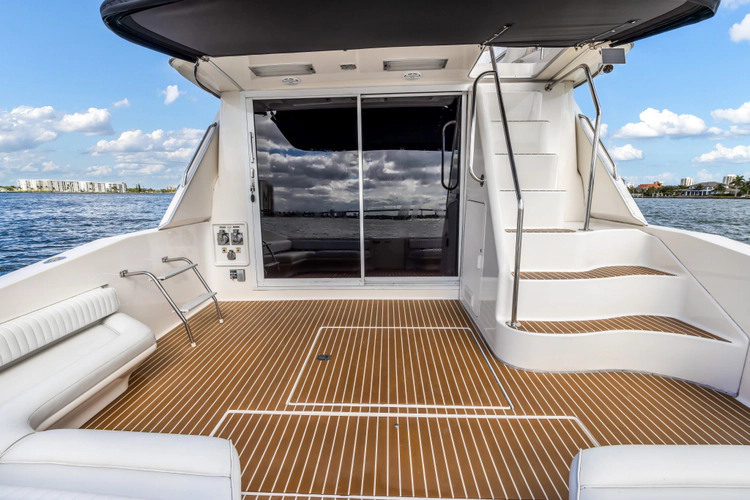 Aqua Yacht Photos Pics 