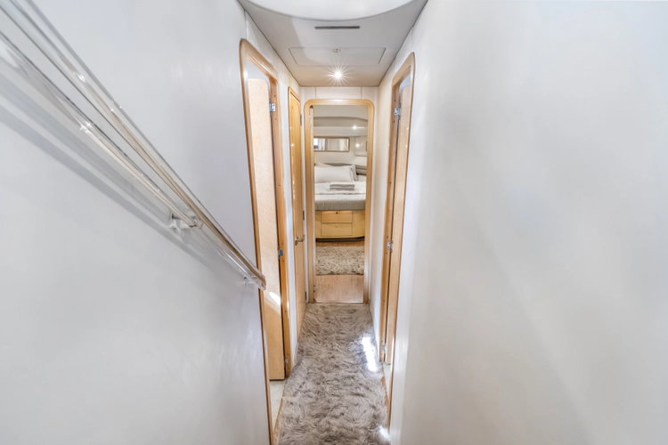 Aqua Yacht Photos Pics 