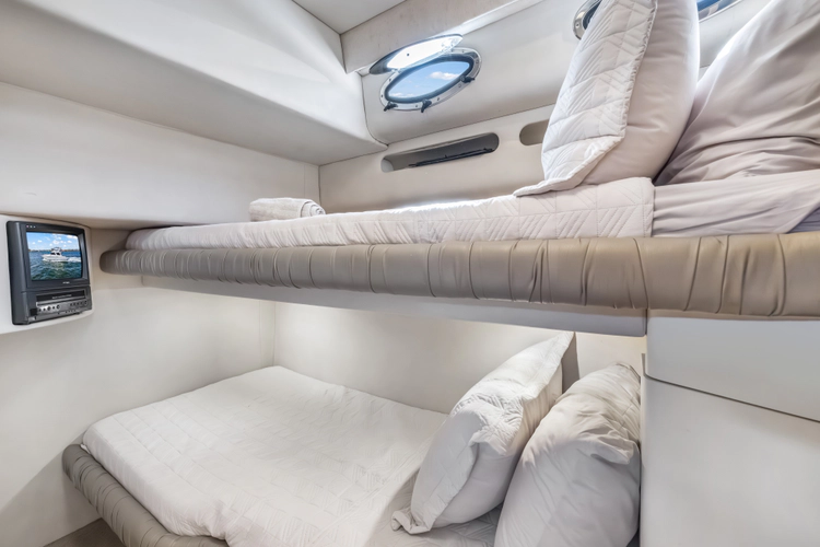 Aqua Yacht Photos Pics 