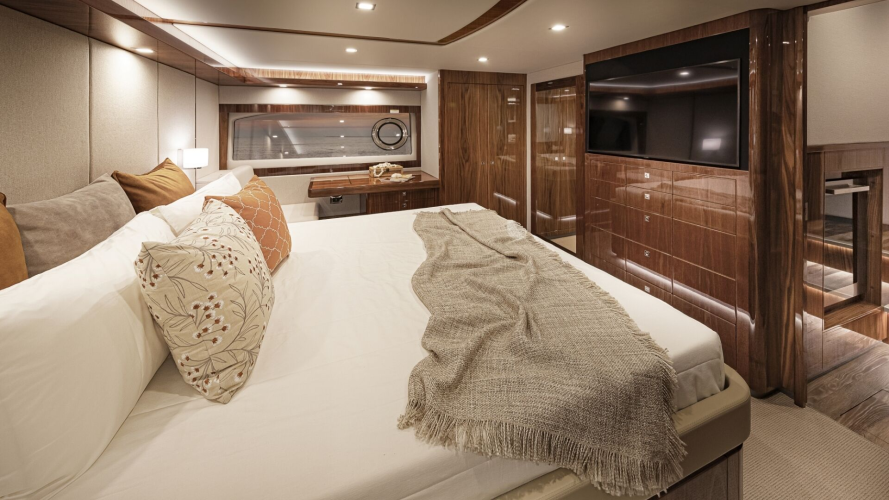 72 Sports Motor Yacht Yacht Photos Pics 