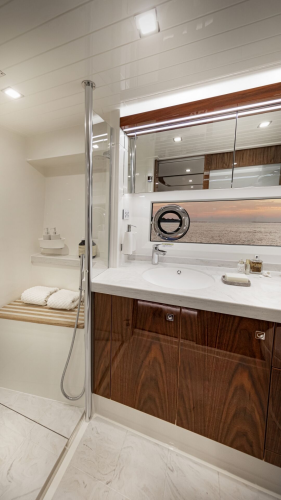 72 Sports Motor Yacht Yacht Photos Pics 