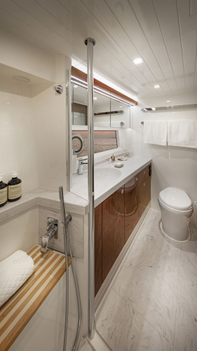 72 Sports Motor Yacht Yacht Photos Pics 