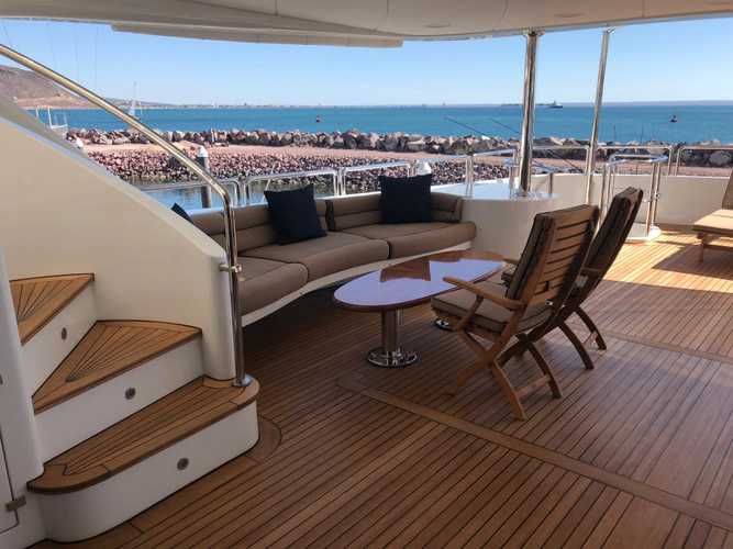 Albatross Yacht Photos Pics 