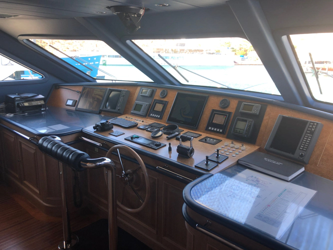 Albatross Yacht Photos Pics 