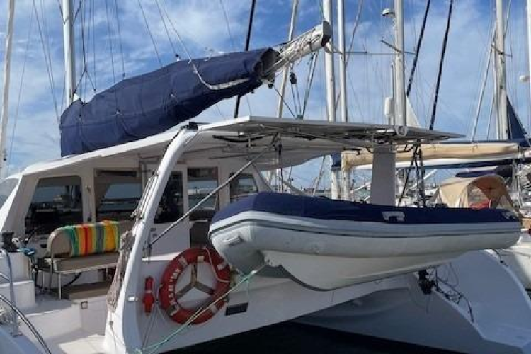 Seis Al Mar Yacht Photos Pics 