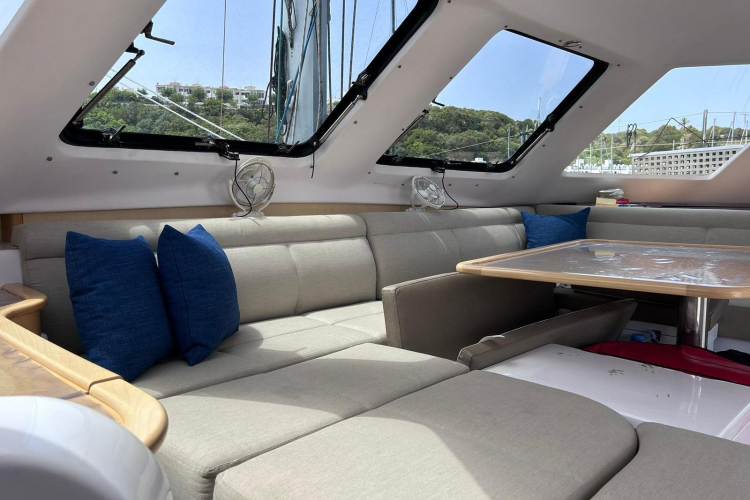 Seis Al Mar Yacht Photos Pics 