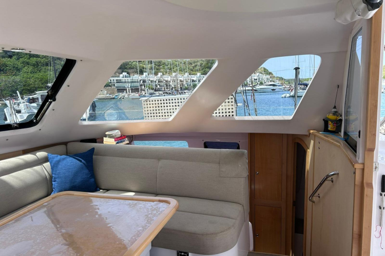 Seis Al Mar Yacht Photos Pics 