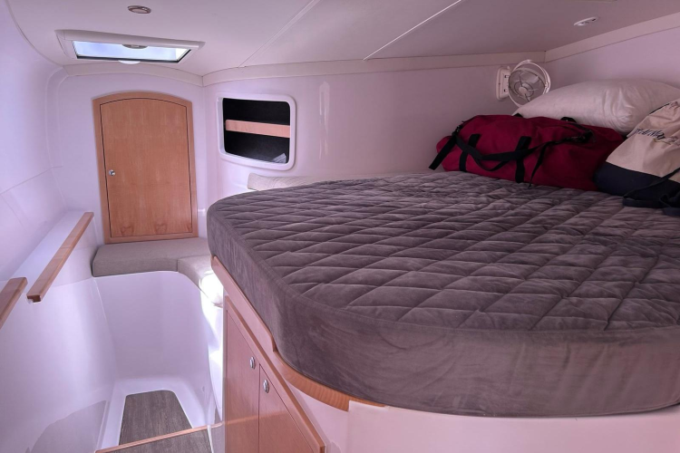 Seis Al Mar Yacht Photos Pics 