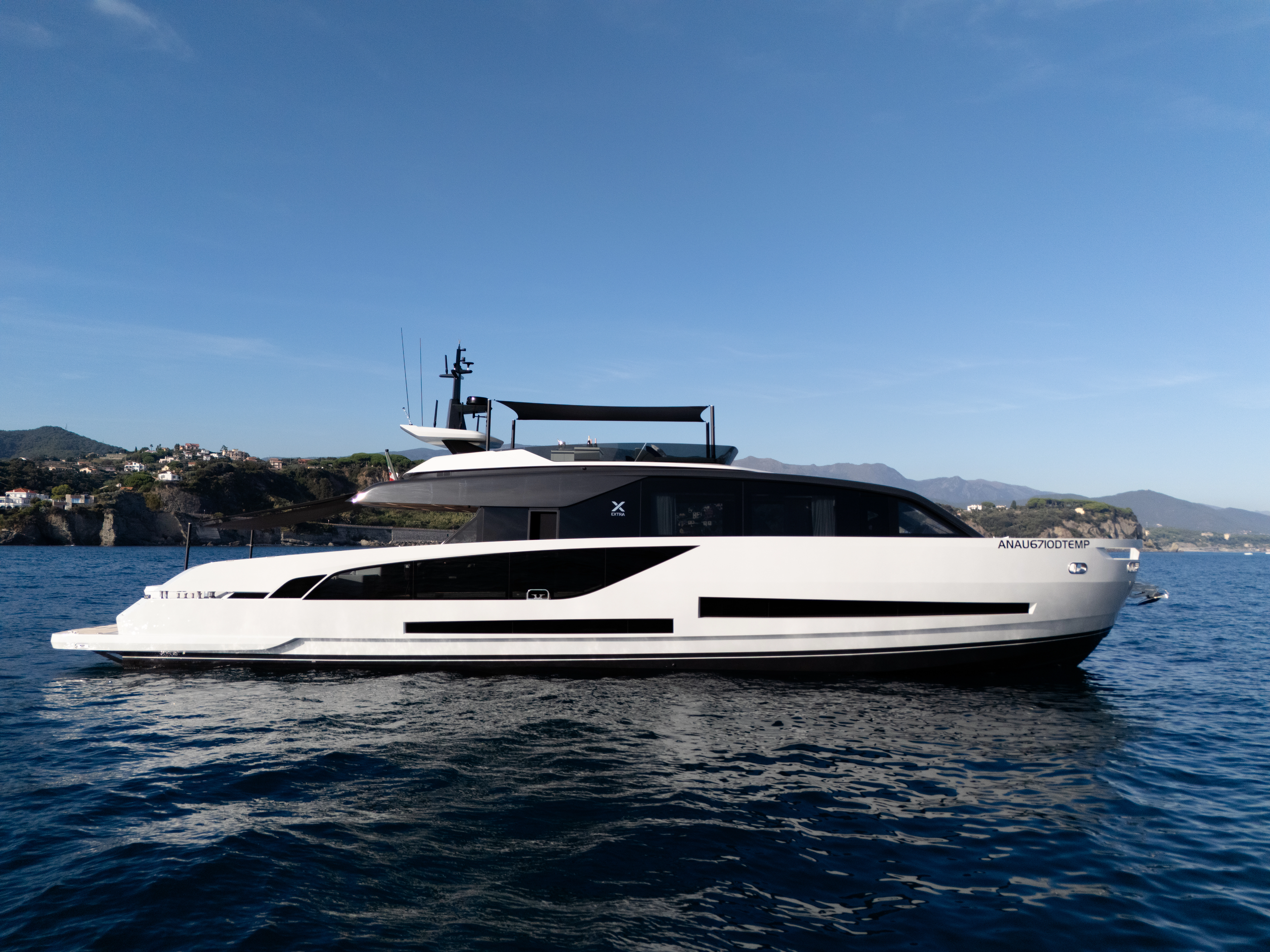 2027 EXTRA YACHTS 90 ft