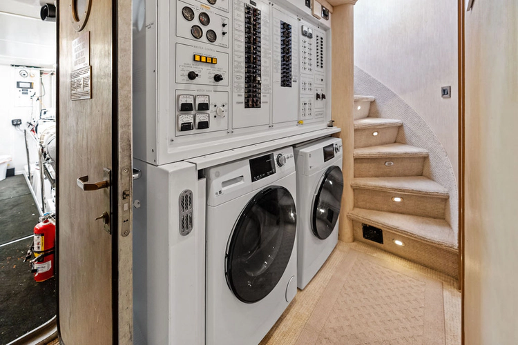 Checkered Past Yacht Photos Pics 