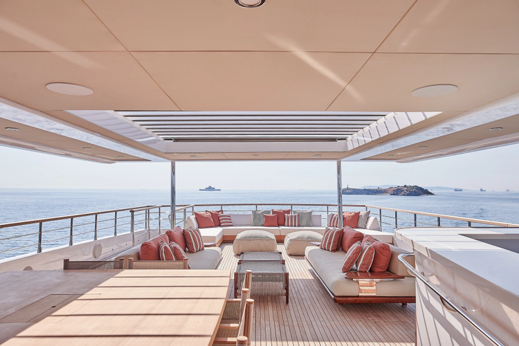 One Zero Yacht Photos Pics 