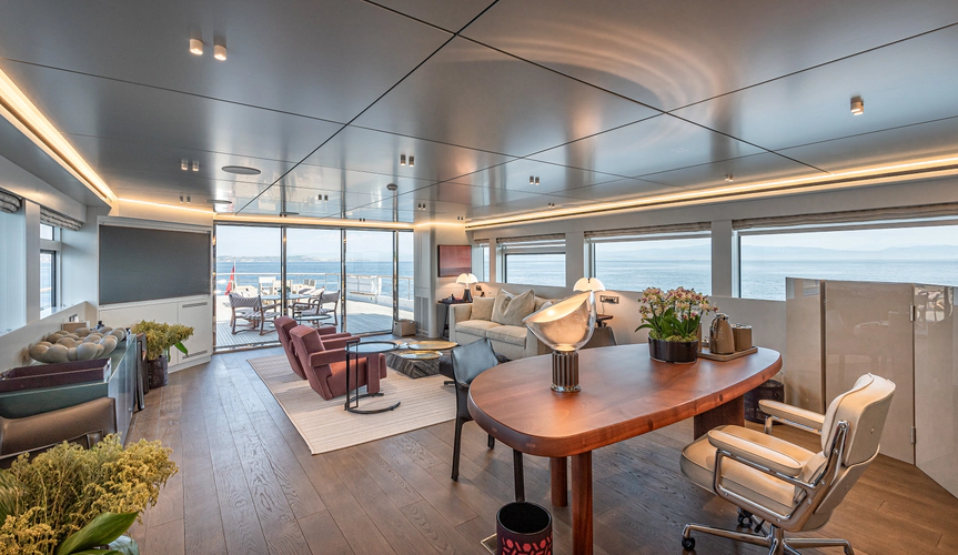 One Zero Yacht Photos Pics 