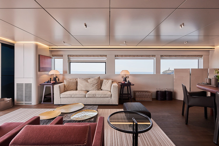 One Zero Yacht Photos Pics 