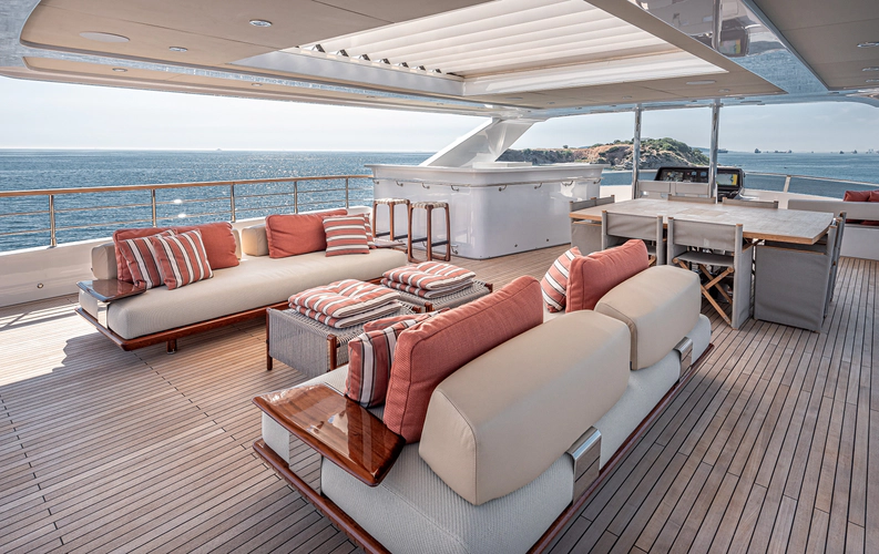One Zero Yacht Photos Pics 