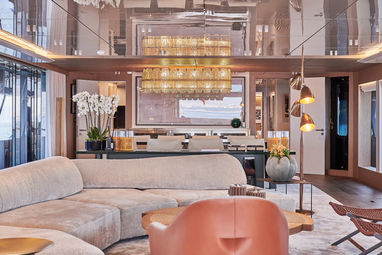 One Zero Yacht Photos Pics 