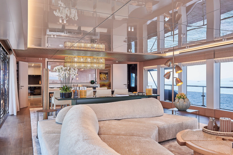 One Zero Yacht Photos Pics 