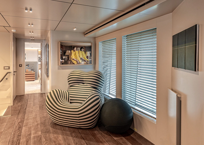 One Zero Yacht Photos Pics 