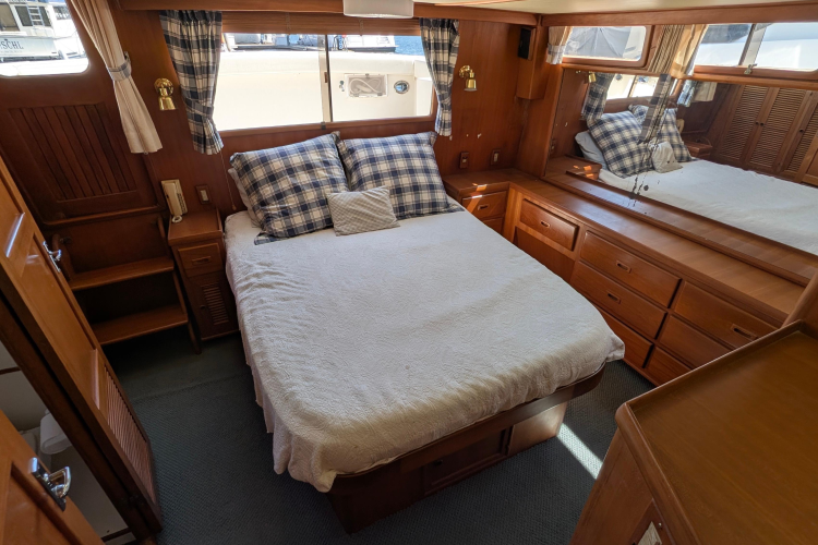 Fisher Folly IV Yacht Photos Pics 