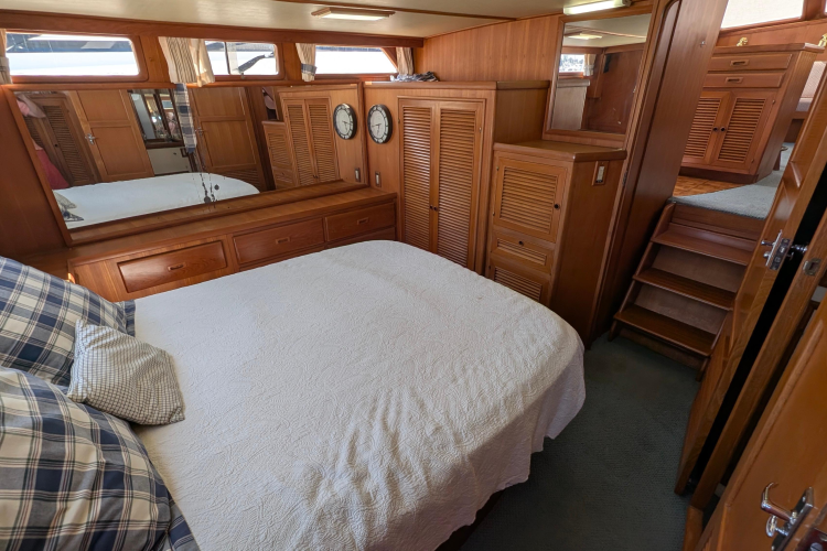 Fisher Folly IV Yacht Photos Pics 