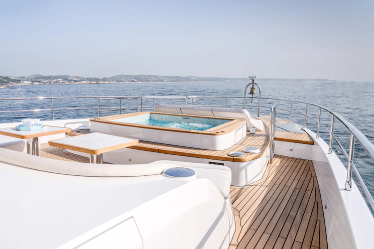 100 Terrace Yacht Photos Pics 