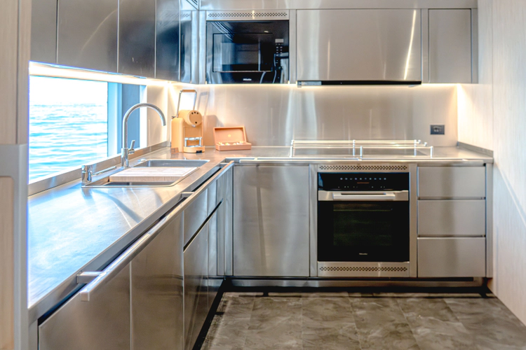 100 Terrace Yacht Photos Pics 