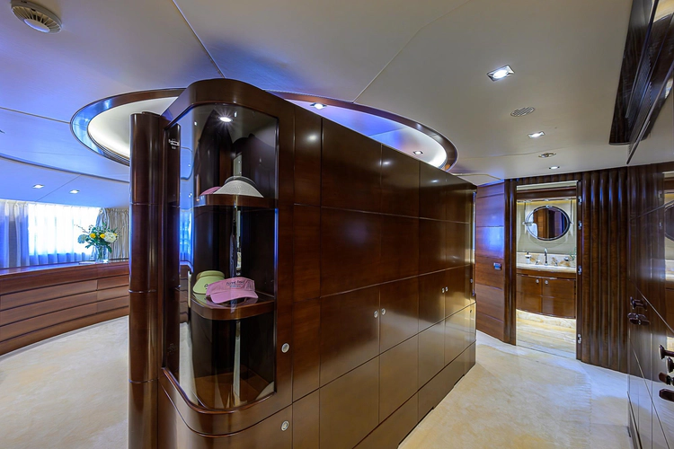 Seascape V Yacht Photos Pics 