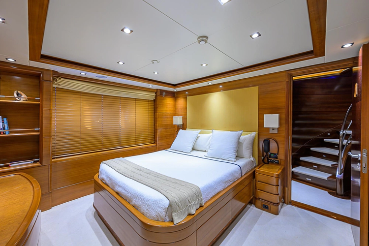 Seascape V Yacht Photos Pics 