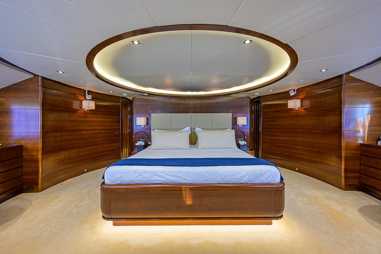 Seascape V Yacht Photos Pics 