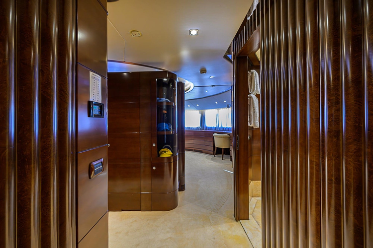 Seascape V Yacht Photos Pics 