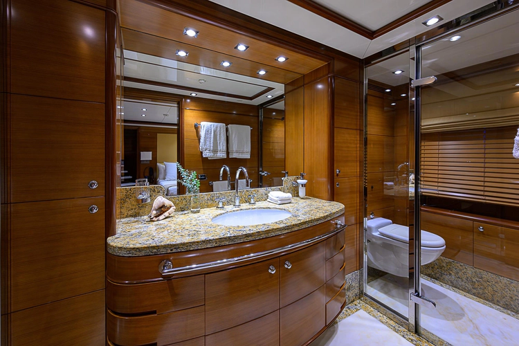 Seascape V Yacht Photos Pics 