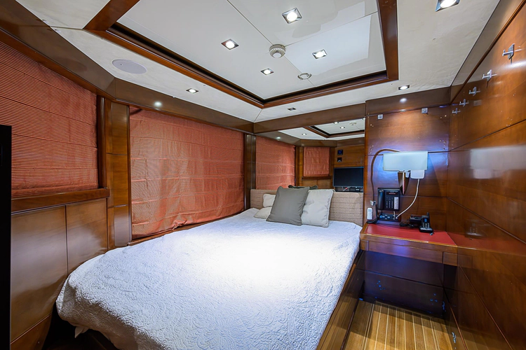 Seascape V Yacht Photos Pics 