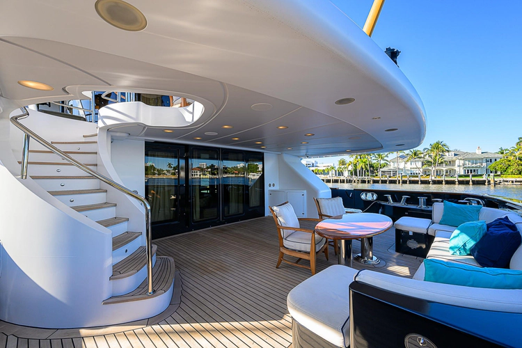 Seascape V Yacht Photos Pics 